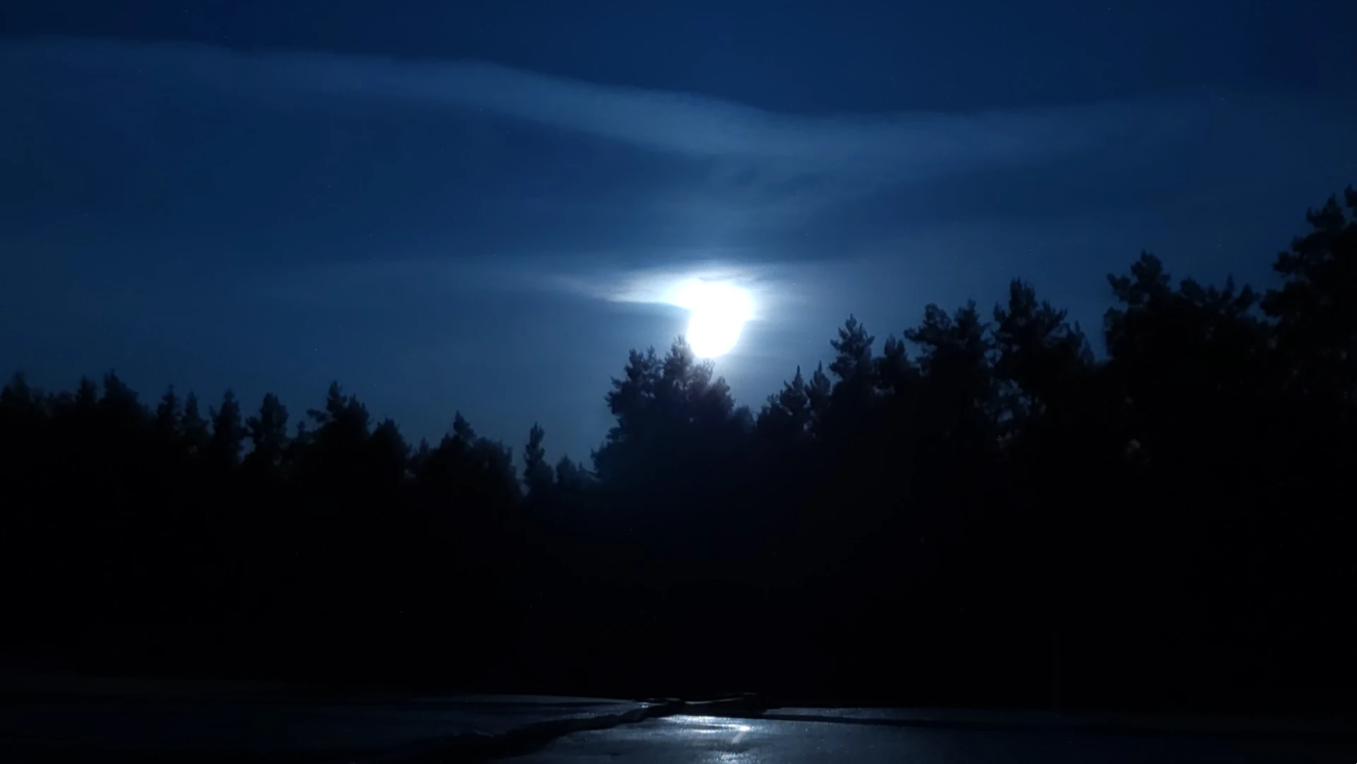 Autumn 4 (September 2023), Used in channel outros and stream screens. Taken in Molėtų observatorija