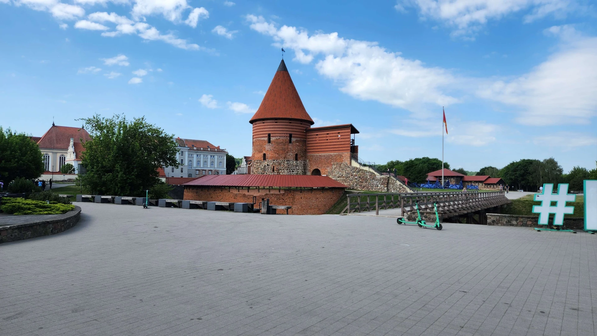 Summer 7 (June 2024), Used in channel outros and stream screens.